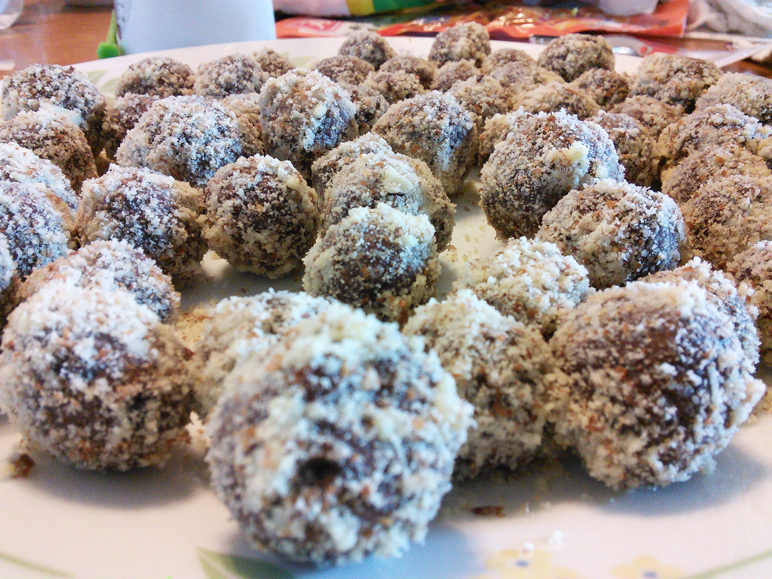 Almond truffles with dark chocolate and cocao nibs